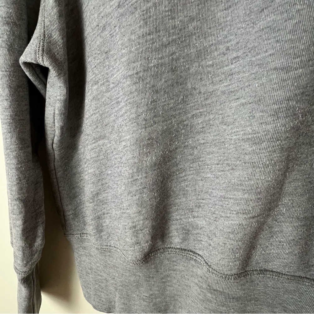Rivet & Thread Sweatshirt - Picture 7 of 8